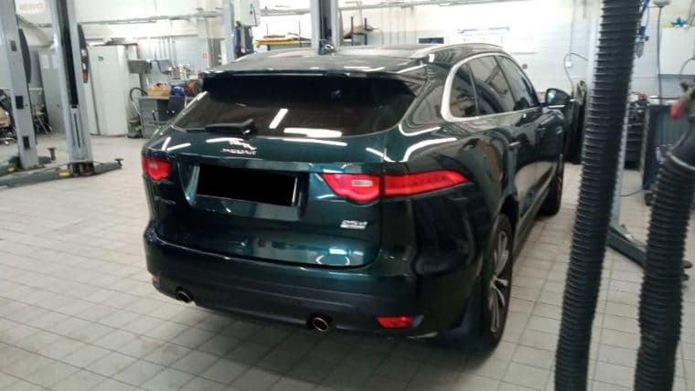 Jaguar F-Pace, 2017 - вид 2