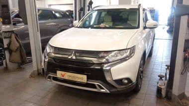 Mitsubishi Outlander 2021 года, 100 915 км - вид 1