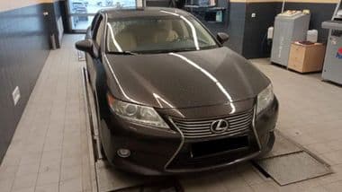 Lexus ES 2013 года, 337 832 км - вид 2