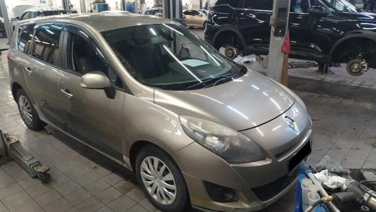 Renault Grand Scenic 2011 года, 242 731 км - вид 2