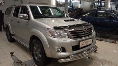 Toyota Hilux 2014 года, 106 120 км - вид 2