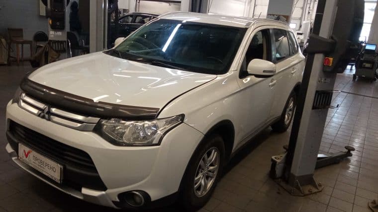 Mitsubishi Outlander, 2014