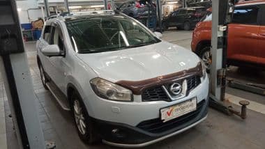 Nissan Qashqai 2011 года, 143 996 км - вид 2