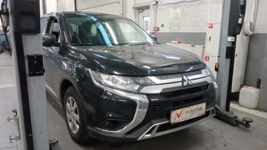 Mitsubishi Outlander 2020 года, 143 679 км | VIN 41911 - вид 2