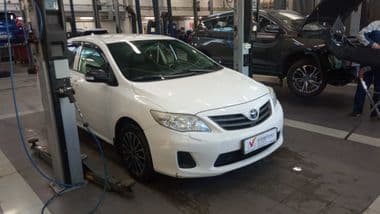 Toyota Corolla 2010 года, 254 539 км - вид 2