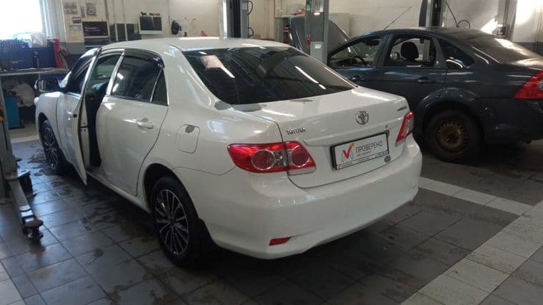 Toyota Corolla, 2010 - вид 3