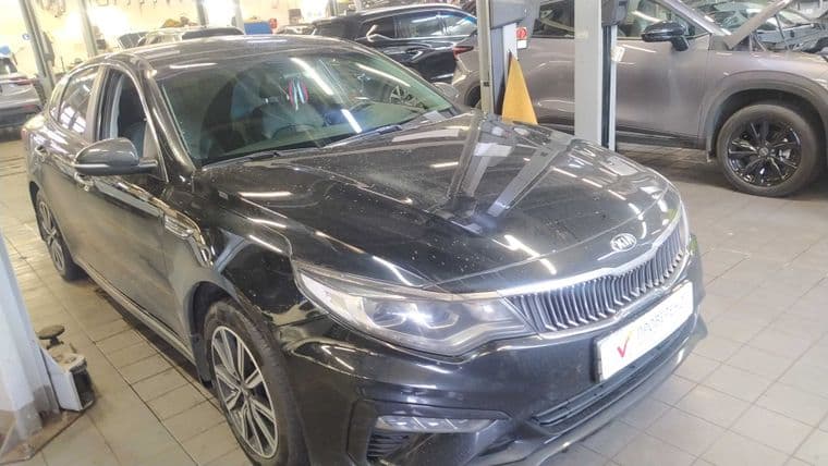KIA Optima 2018 года, 116 943 км - вид 2