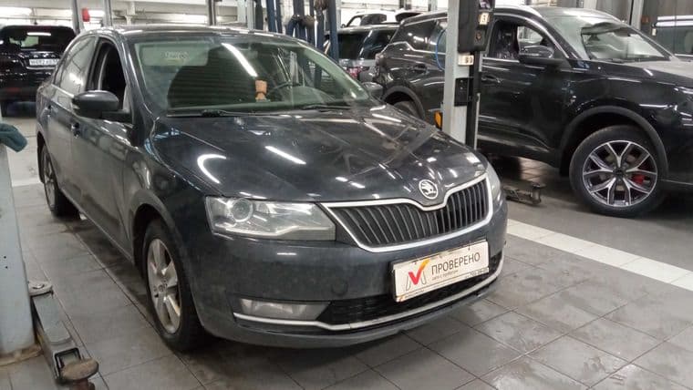 Skoda Rapid 2018 года, 172 411 км - вид 2