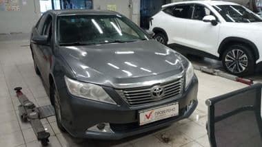 Toyota Camry 2012 года, 193 661 км - вид 2
