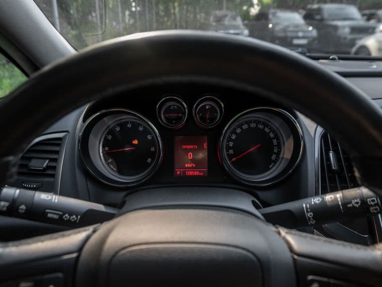Opel Astra, 2013 - вид 4