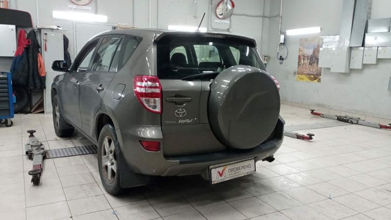 Toyota RAV4, 2011 - вид 3