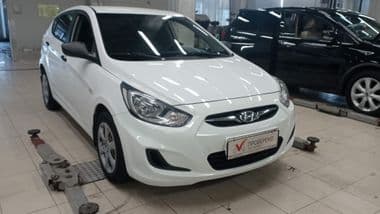 Hyundai Solaris 2014 года, 160 819 км - вид 2