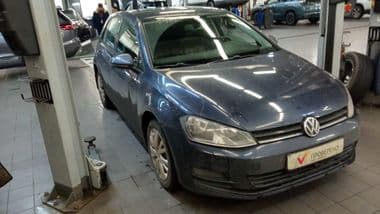 Volkswagen Golf 2013 года, 124 208 км - вид 2