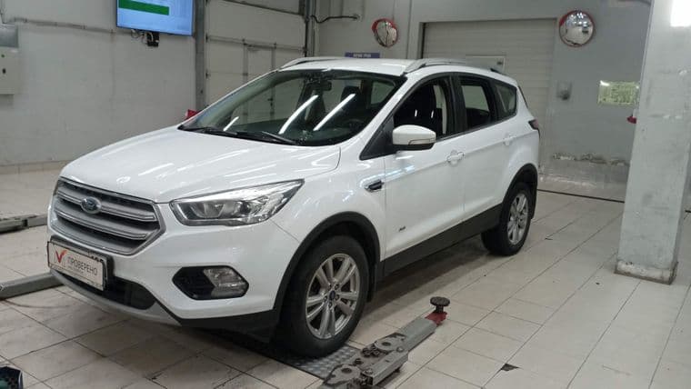Ford Kuga, 2017