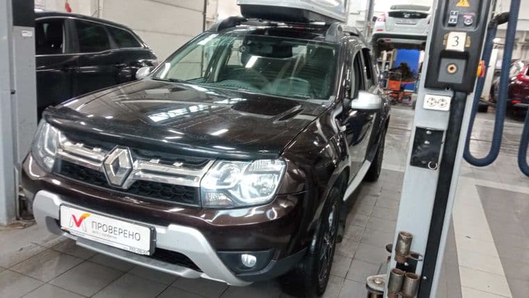 Renault Duster 2018 года, 83 456 км - вид 1