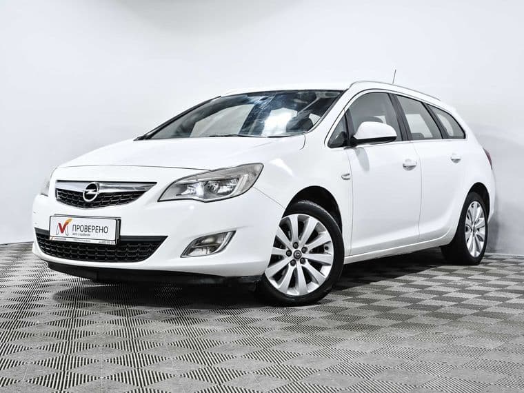 Opel Astra, 2011