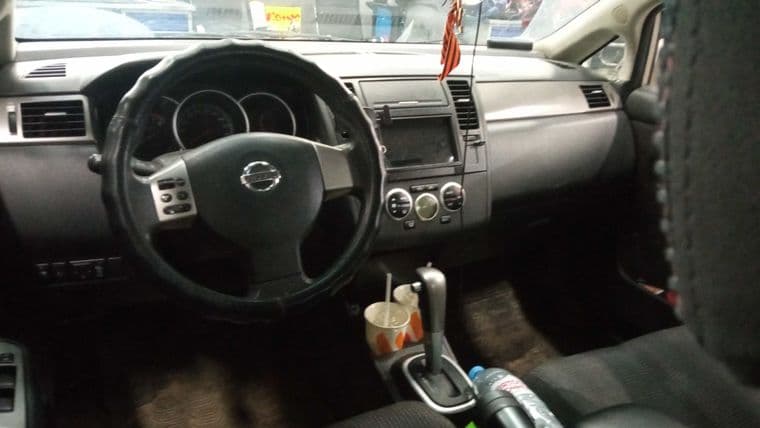 Nissan Tiida, 2010 - вид 4