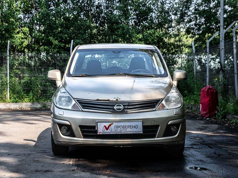 Nissan Tiida, 2010 - вид 2