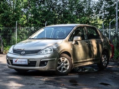 Nissan Tiida 2010 года, 229 000 км - вид 1
