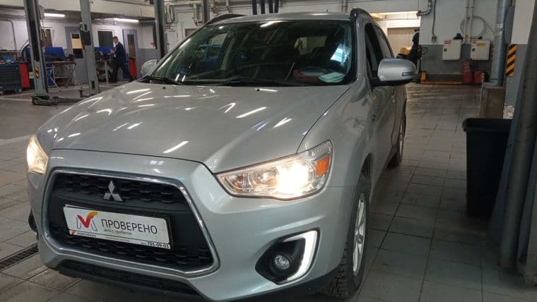 Mitsubishi ASX 2015 года, 160 235 км - вид 1