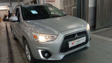 Mitsubishi ASX 2015 года, 160 235 км - вид 2