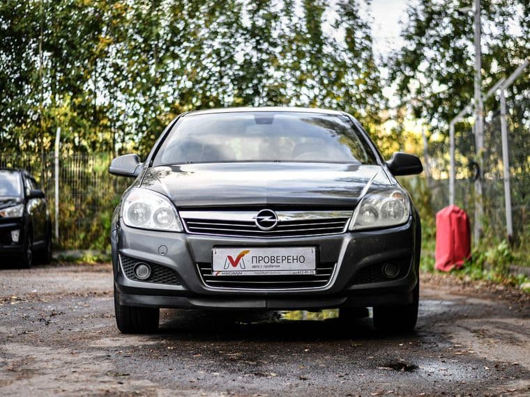 Opel Astra, 2011 - вид 2