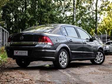 Opel Astra 2011 года, 185 142 км - вид 2