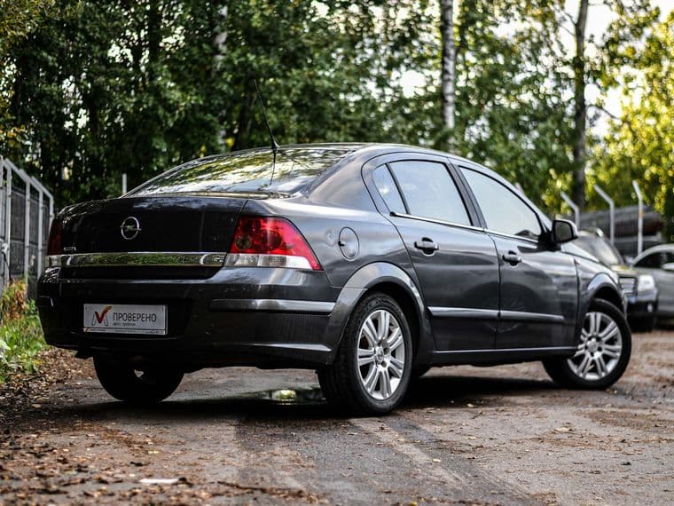 Opel Astra, 2011 - вид 1