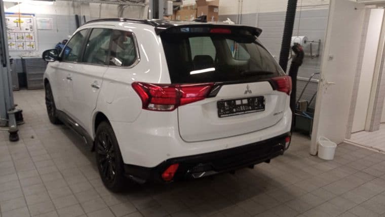 Mitsubishi Outlander, 2022 - вид 1