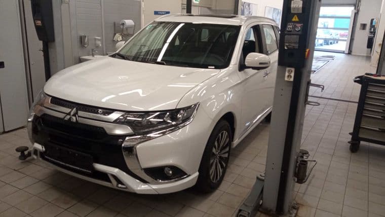 Mitsubishi Outlander, 2022 - вид 1
