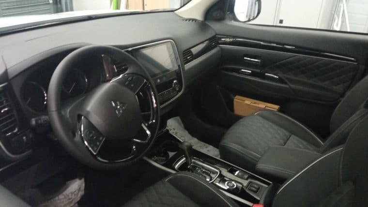 Mitsubishi Outlander, 2022 - вид 4