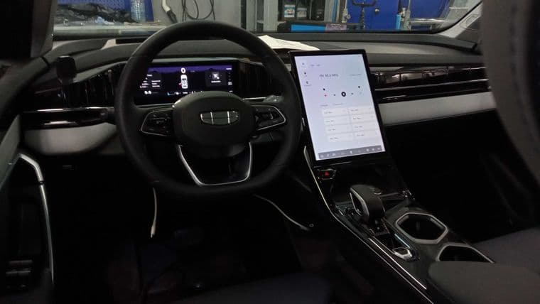 Geely Atlas, 2024 - вид 4