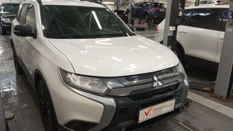 Mitsubishi Outlander, 2020 - вид 1