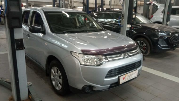 Mitsubishi Outlander 2013 года, 171 989 км - вид 2