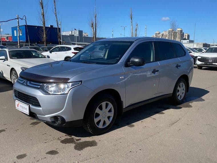 Mitsubishi Outlander, 2013