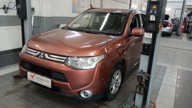 Mitsubishi Outlander, 2012