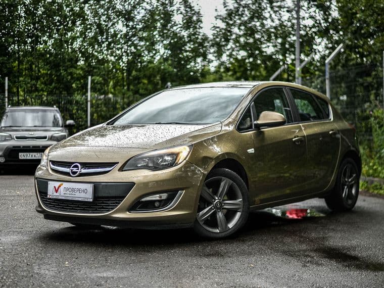 Opel Astra, 2012