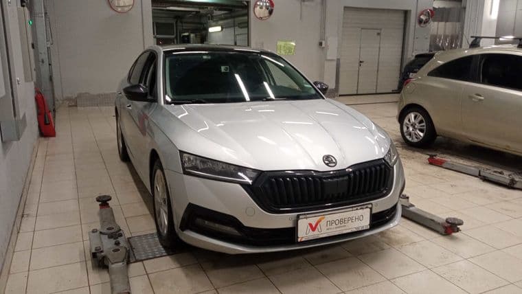 Skoda Octavia 2021 года, 94 137 км - вид 2