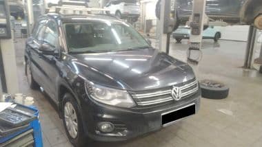 Volkswagen Tiguan 2012 года, 244 563 км - вид 2
