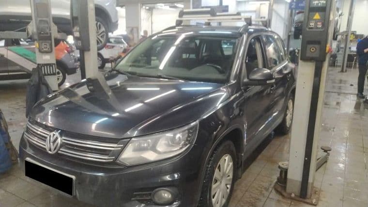 Volkswagen Tiguan 2012 года, 244 563 км - вид 1