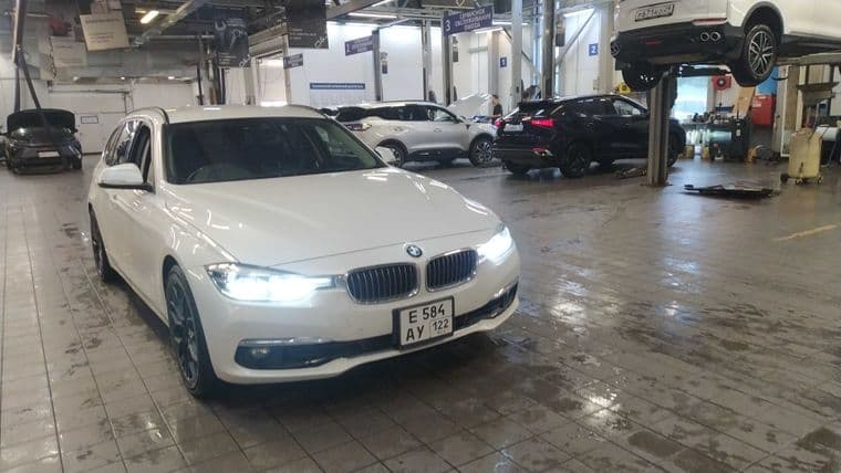 BMW 3 серия 2018 года, 136 321 км | VIN 26816 - вид 2