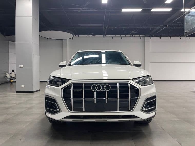 Audi Q5L, 2022 - вид 1