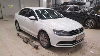Volkswagen Jetta 2016 года, 106 000 км - вид 2