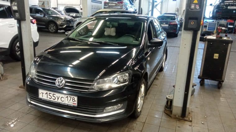 Volkswagen Polo 2015 года, 159 058 км - вид 1