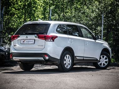 Mitsubishi Outlander 2018 года, 128 543 км - вид 2