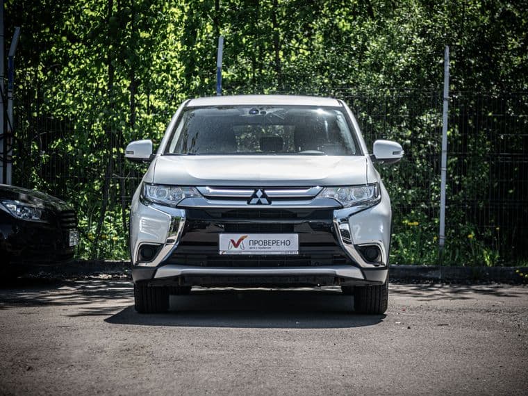 Mitsubishi Outlander, 2018 - вид 2