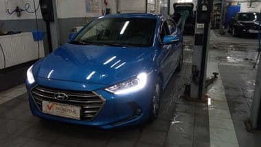 Hyundai Elantra 2018 года, 105 750 км - вид 1