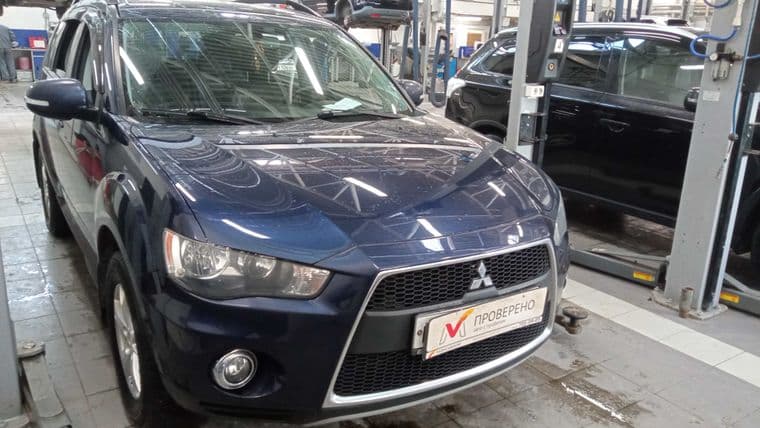 Mitsubishi Outlander, 2012 - вид 1