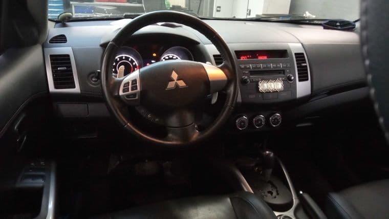 Mitsubishi Outlander, 2012 - вид 4