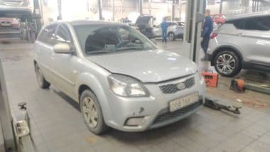 KIA Rio 2010 года, 303 588 км - вид 2